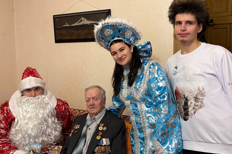 Так мы с волонтерами поздравили ветеранов на Новый год