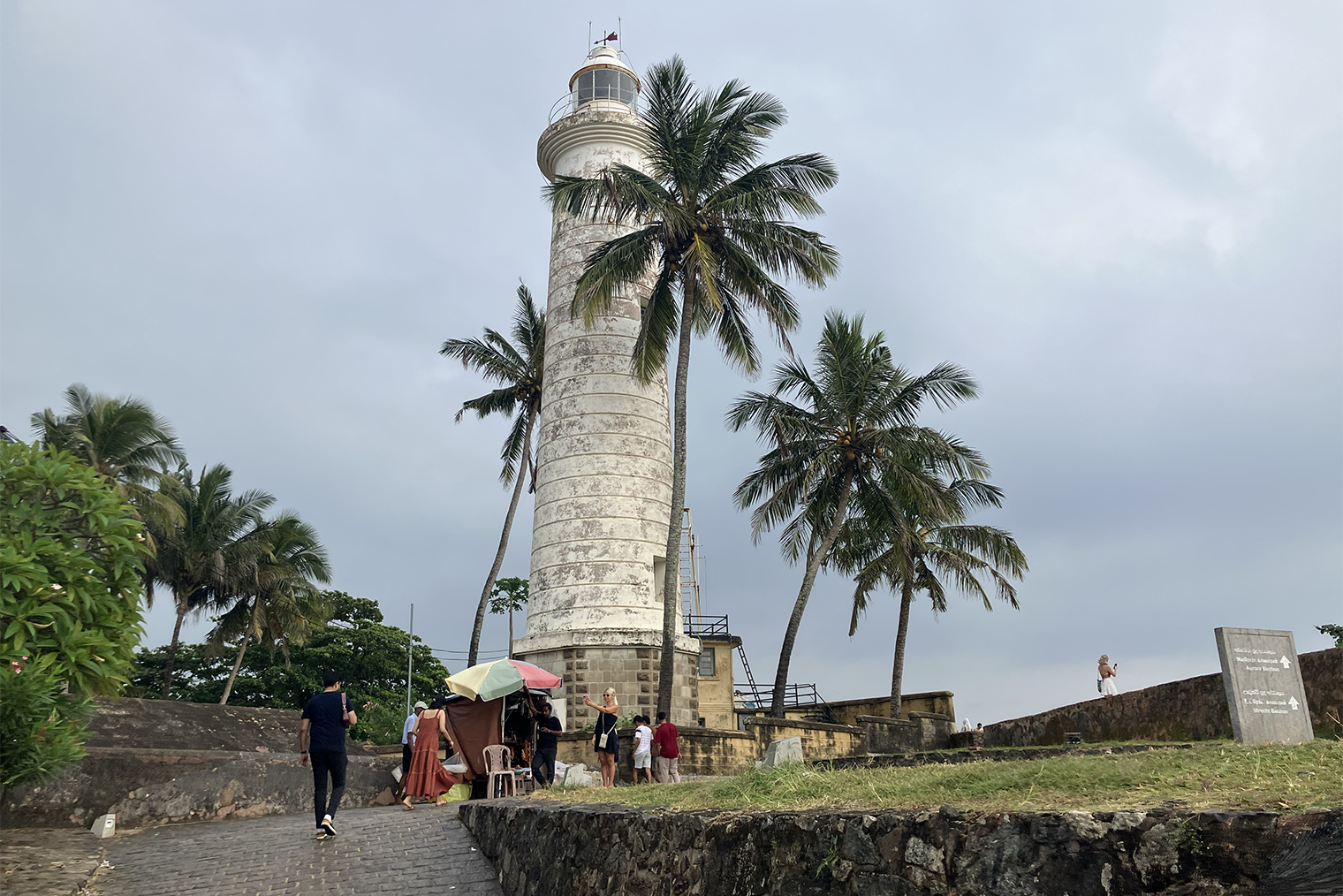 Главная достопримечательность Галле — большая крепость в колониальном стиле