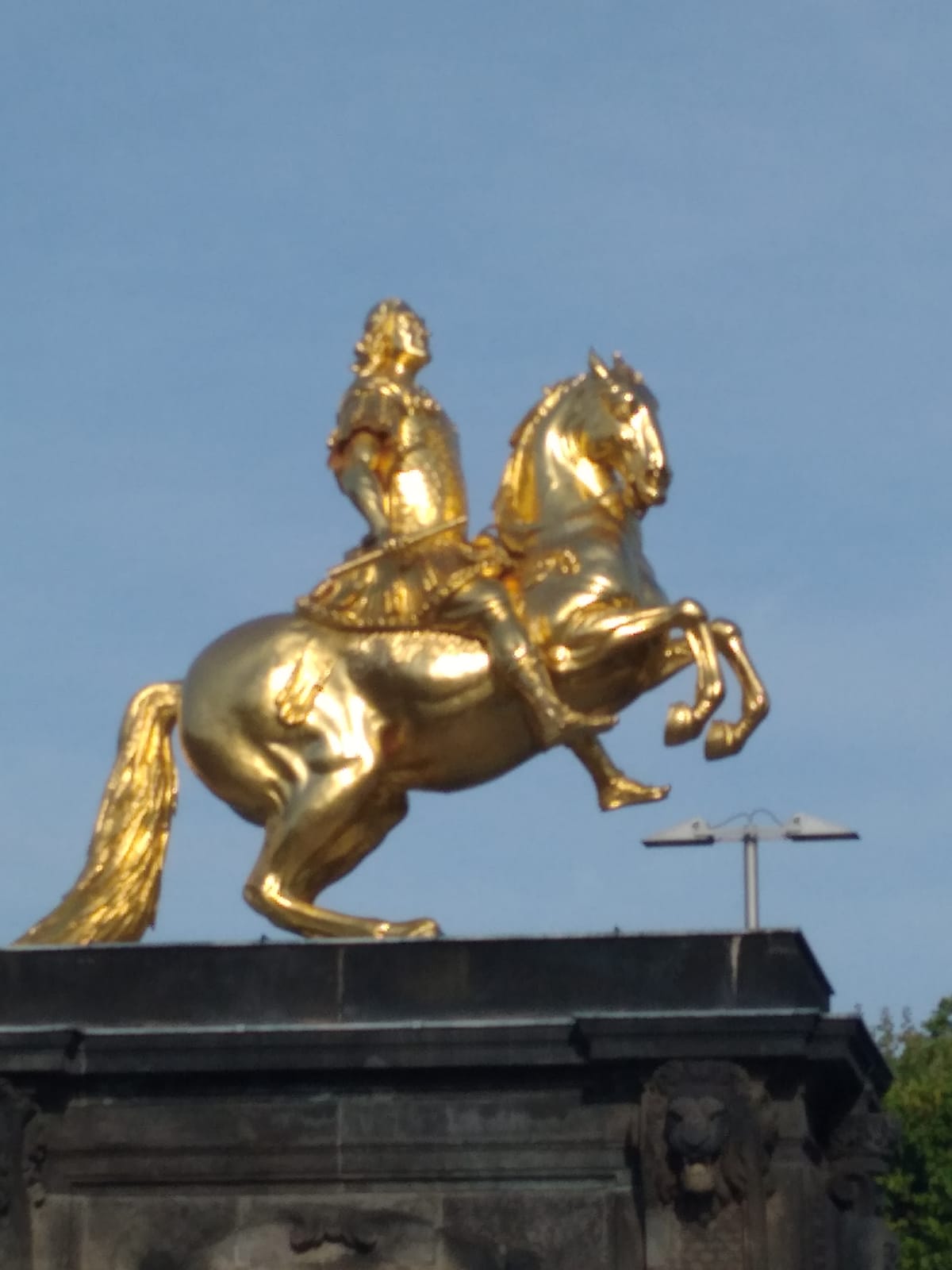 Статуя Августа II ( Goldener Reiter)