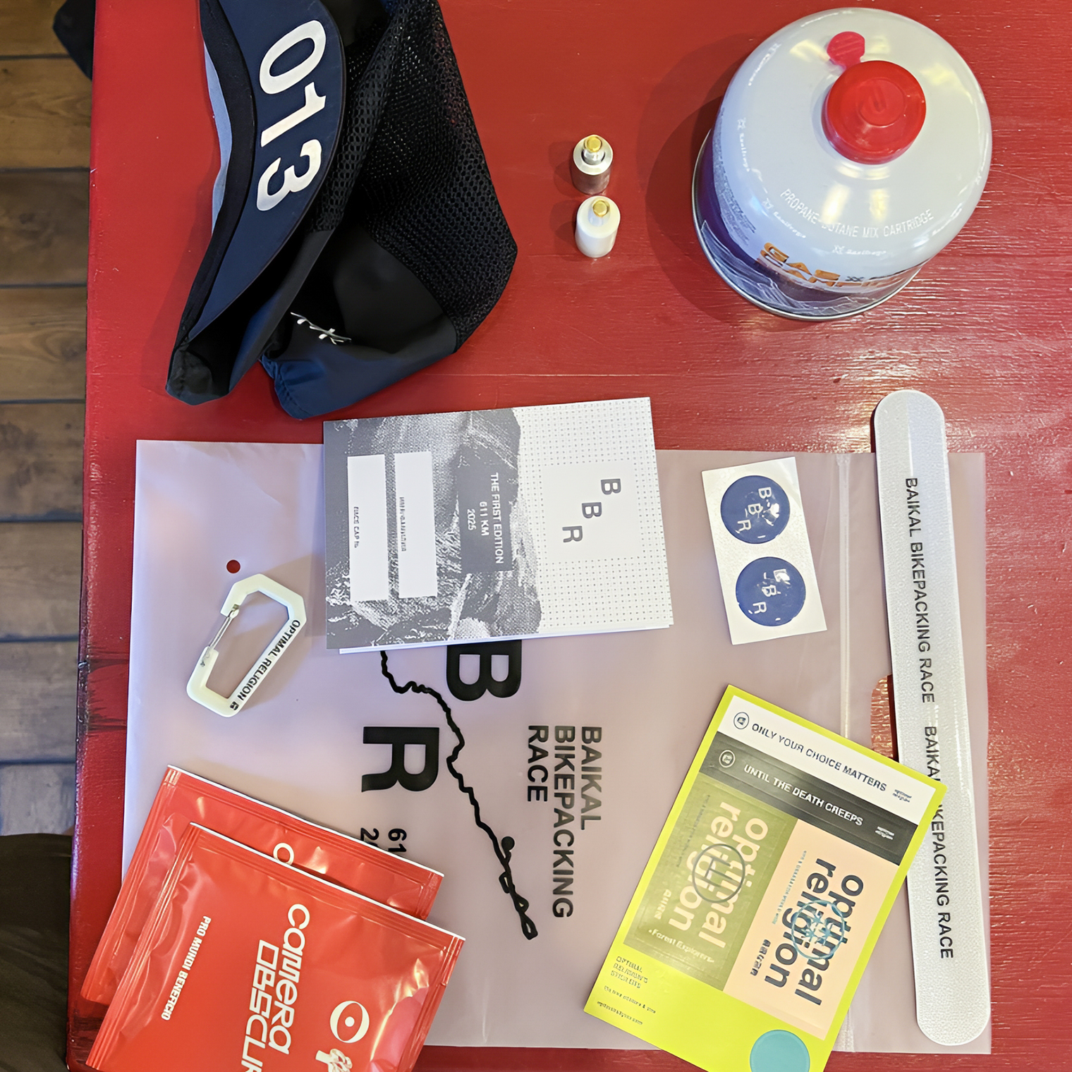 Стартовый пакет на BBR, номера были нанесены на кепки