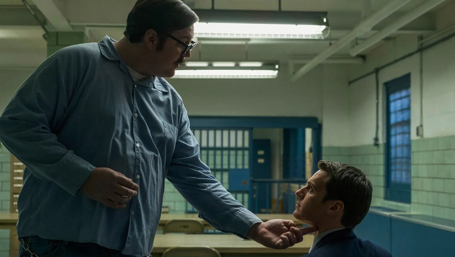 Все преступники в сериале реальные. В шоу появляются, например, Джерри Брудос и Эдмунд Кемпер