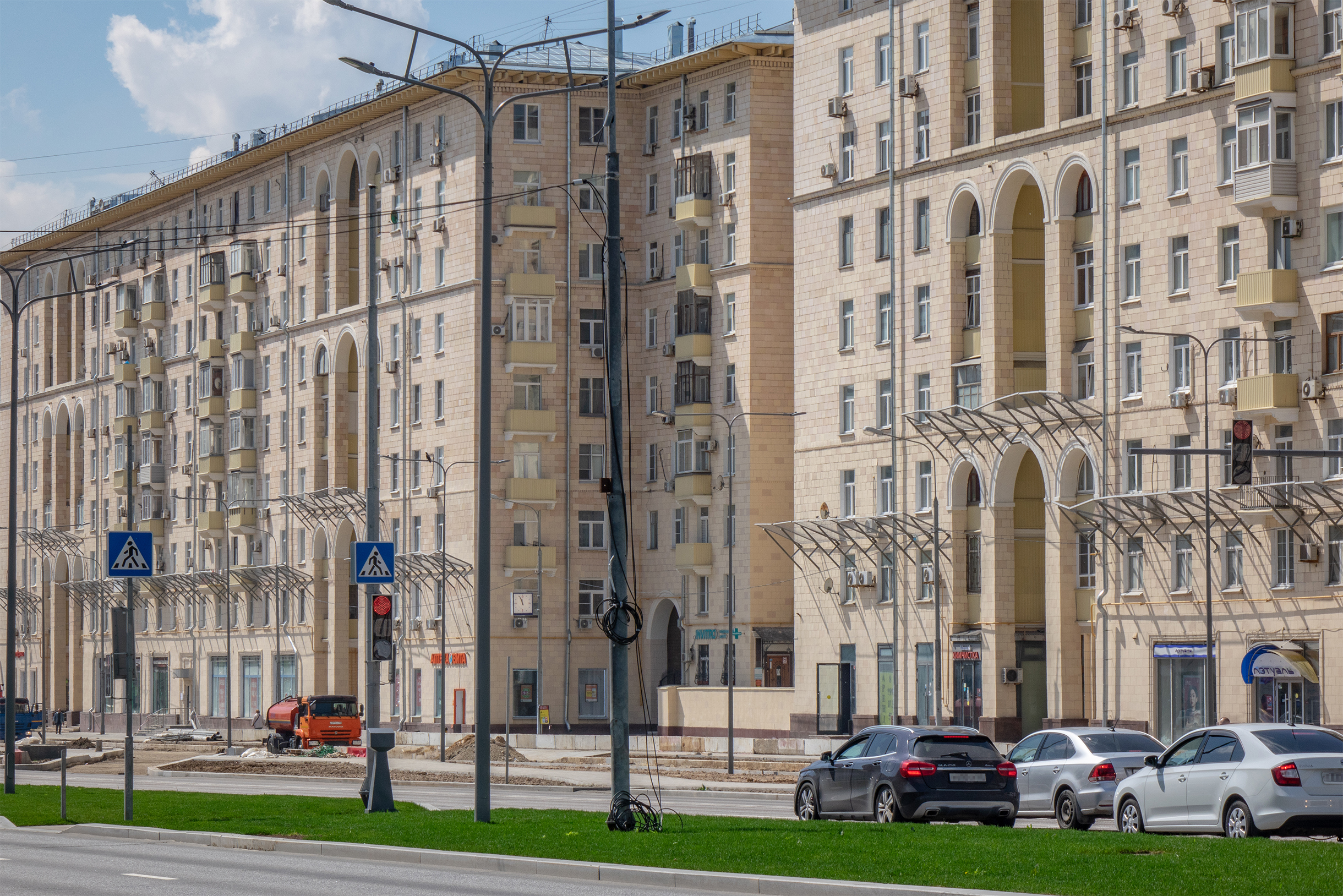 Такие дома будут вас окружать, если захотите поселиться в Гагаринском районе