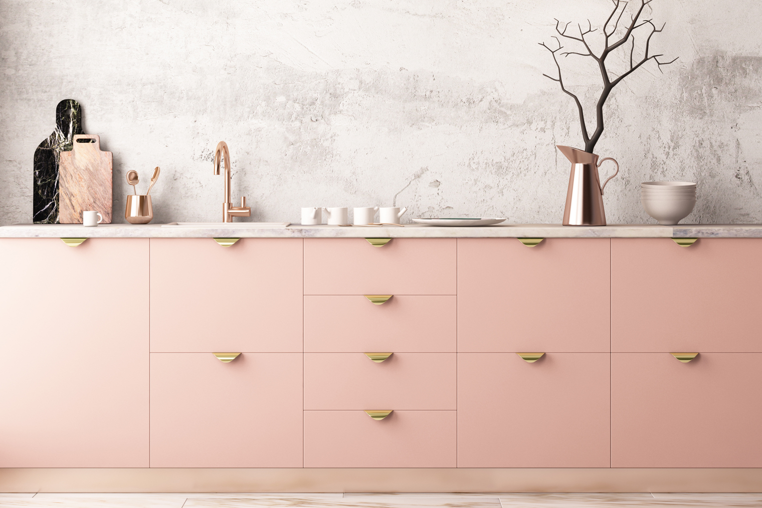 Бледно-розовый хорошо смотрится с оттенками серого и золотистыми деталями. Фотография: Philipp Shuruev / Shutterstock / FOTODOM