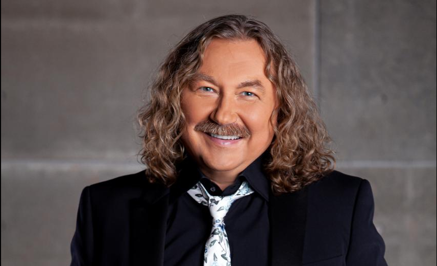 Игорь Николаев