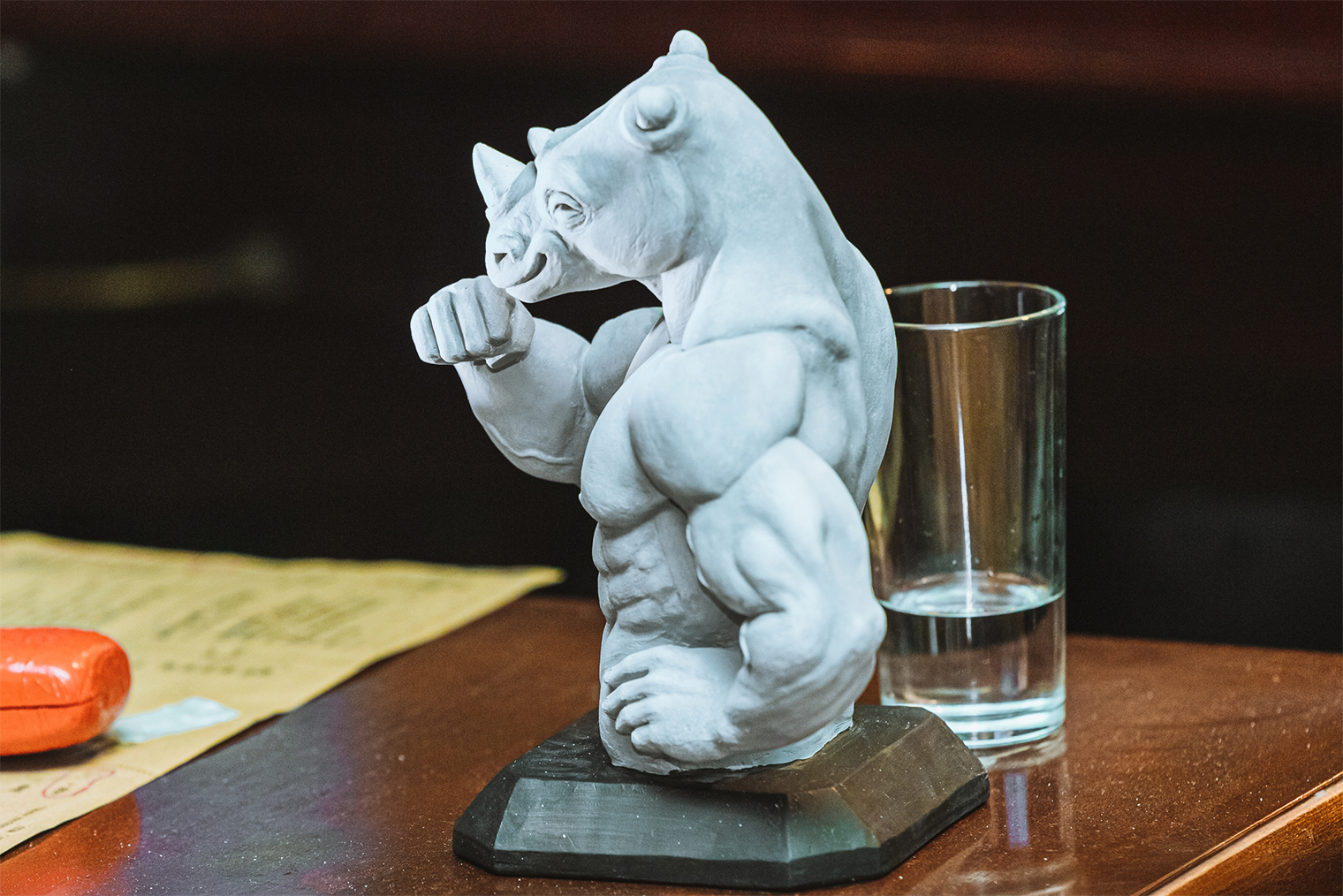 Главный трофей ежегодного молодежного турнира «Белый носорог», который проходит в Санкт-Петербурге. Источник: сообщество в vk.com