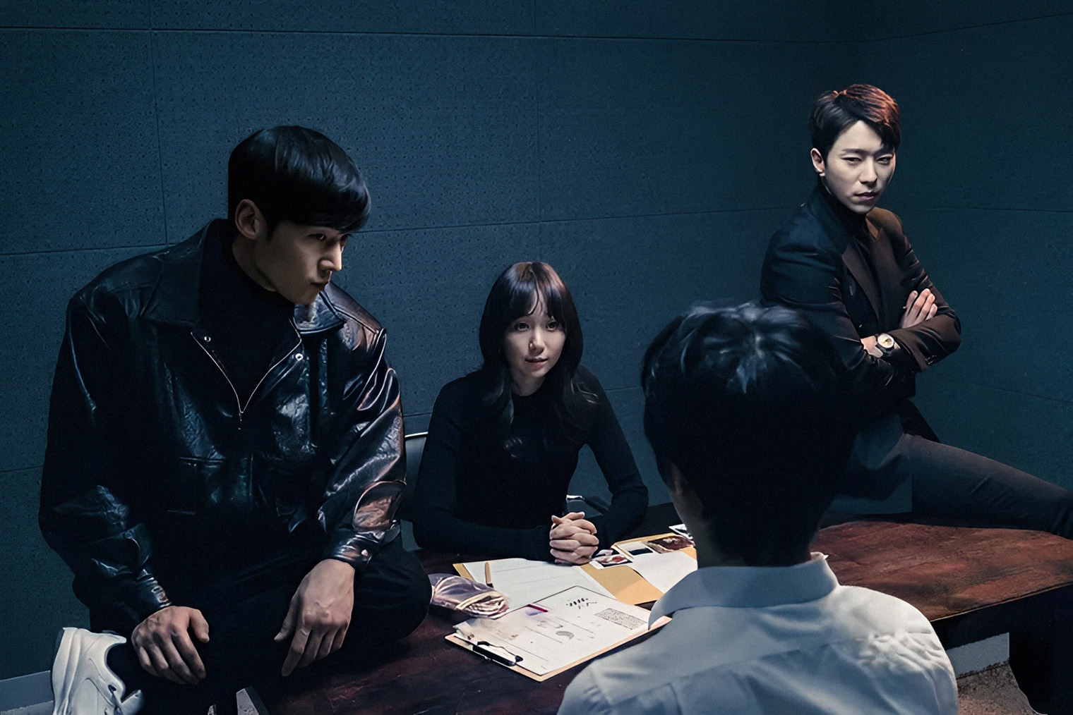 Существуют индонезийский ремейк «Тоннель» и китайский — «Петля времени». © OCN