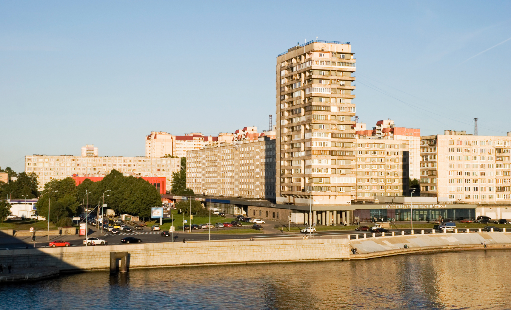 «Школа для дураков» в театре «Мастерская»