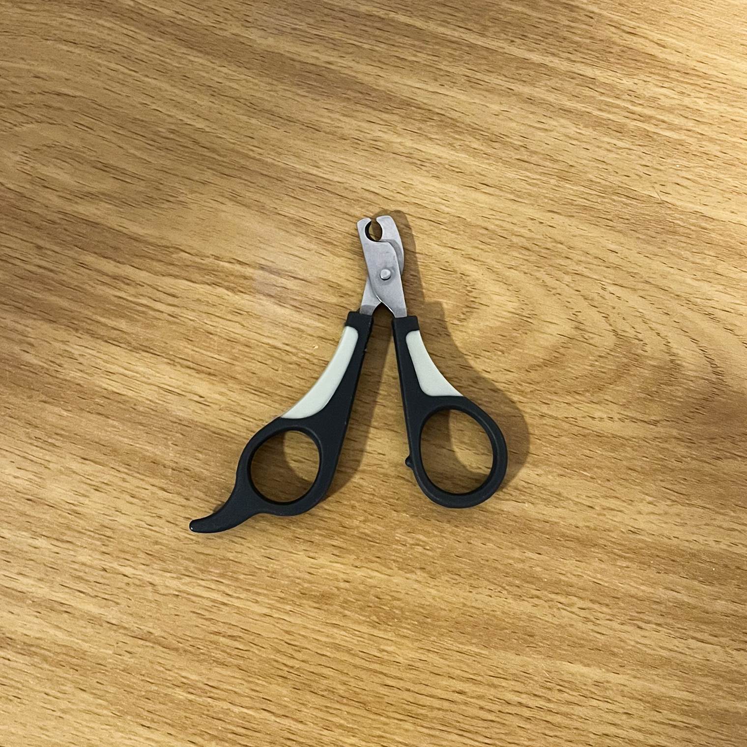 Такими ножницами стригу коту когти