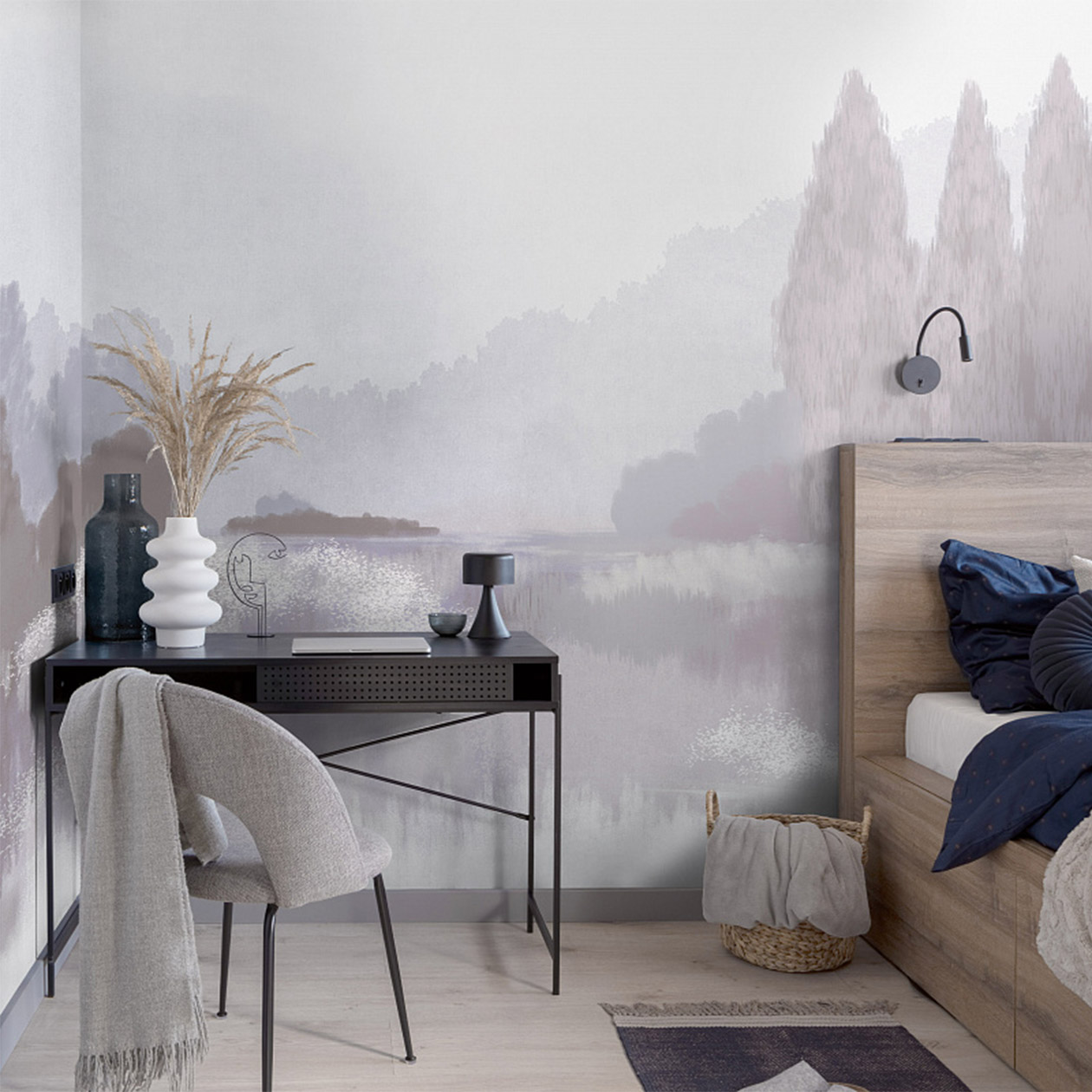 Размытые формы и пастельные тона хорошо вписываются в спальни: рисунок добавляет глубины без лишнего декора, а спокойная палитра настраивает на отдых. © loymina.ru