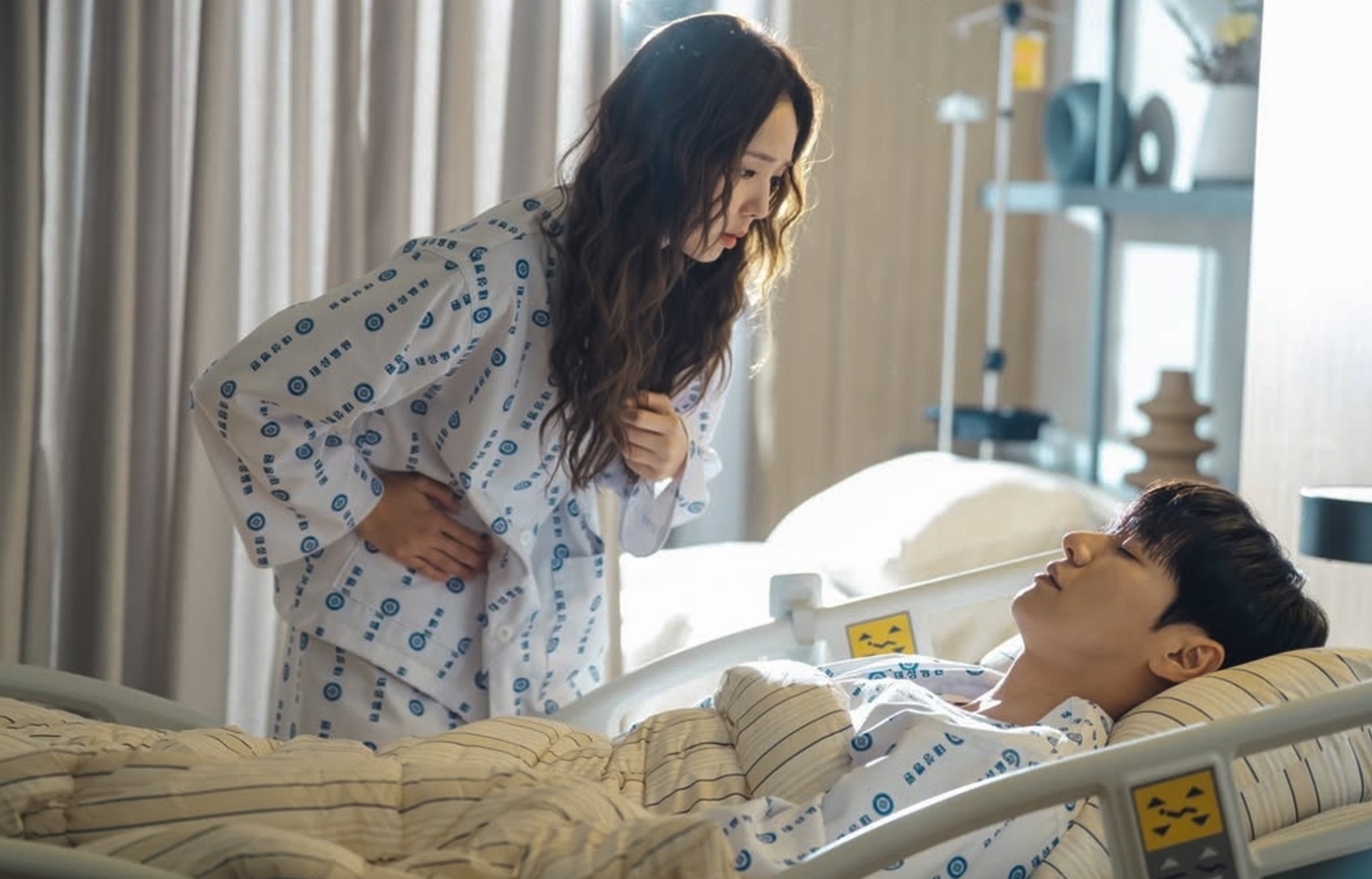 Это экранизация веб-романа Recharge Me от Hae Beon. © Netflix