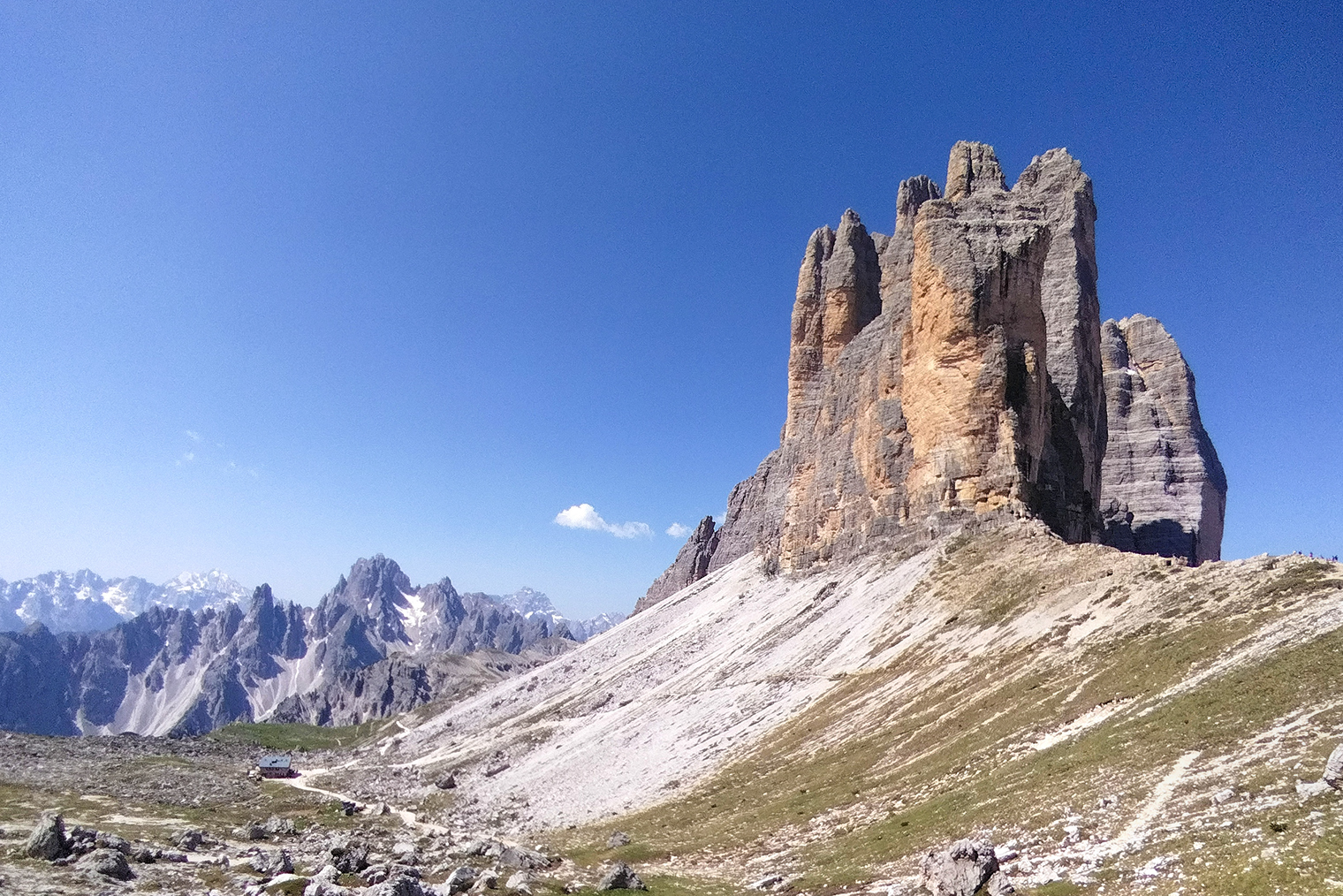 Природа в этих местах очень красивая