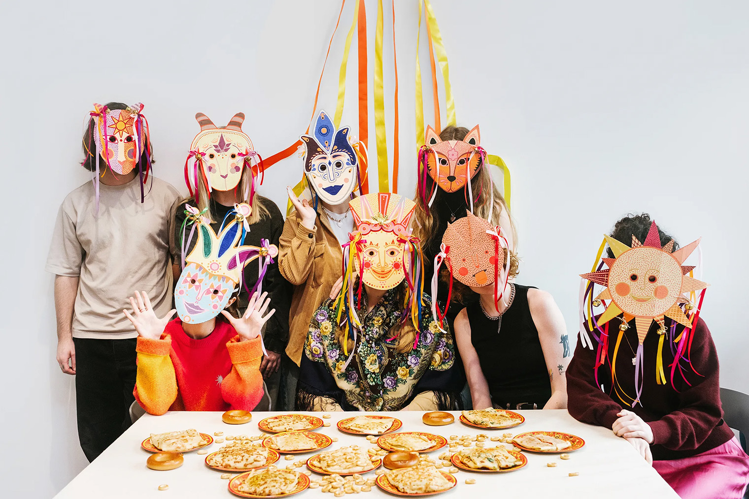 Фото для вдохновения — я сделала несколько масок для дегустации блинов из «Теремка». Фотография: Анастасия Пожидаева