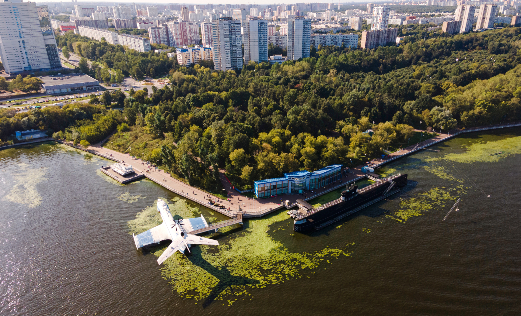 Набережная парка «Северное Тушино»