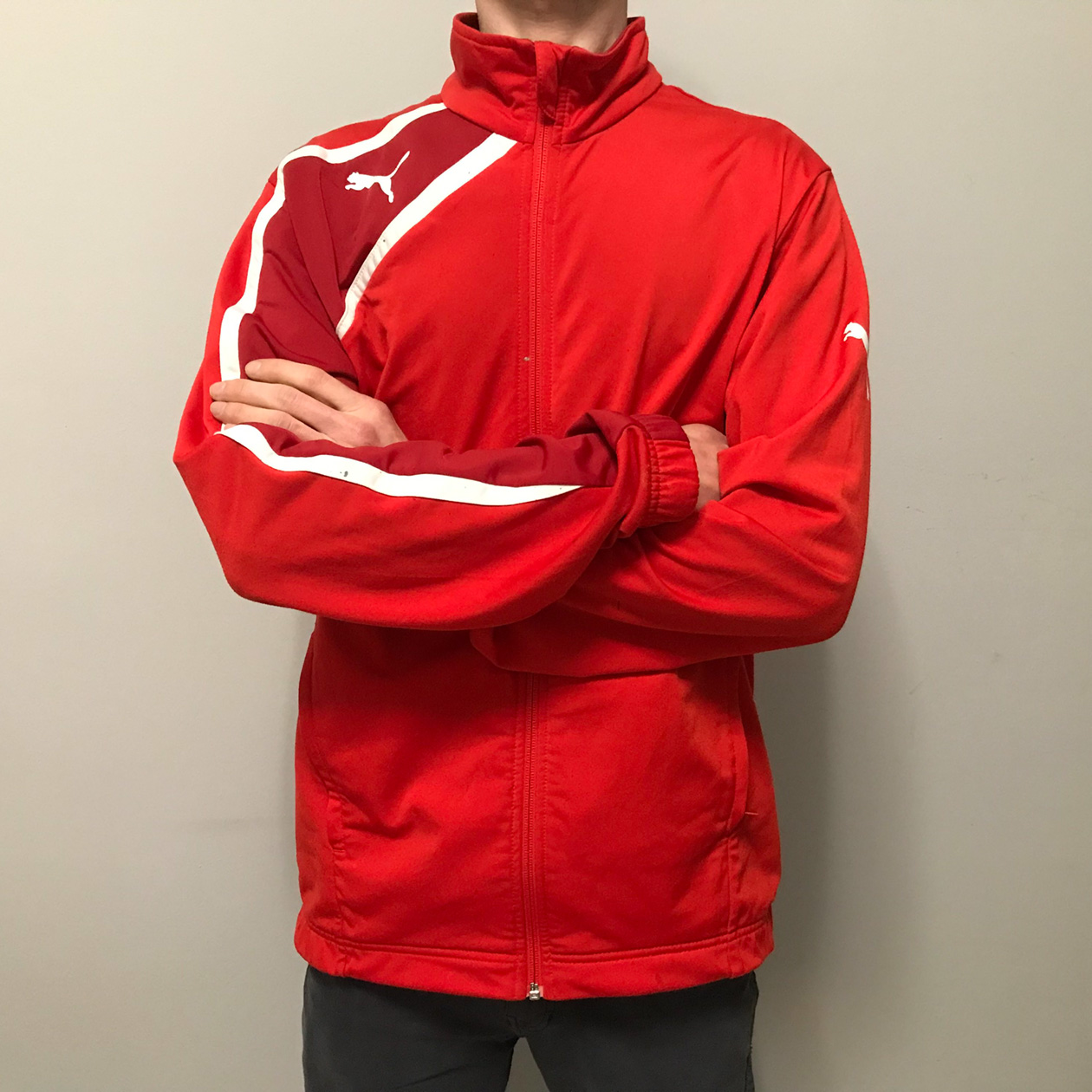 Красная олимпийка Puma из секонда-хенда Lilatex за 300 RSD