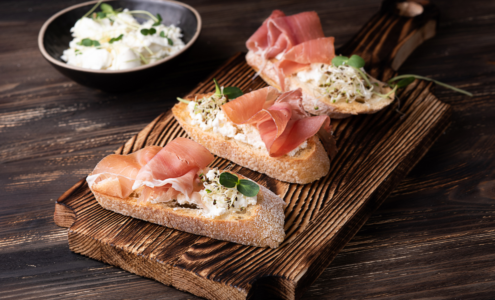 Прошутто и рикотта