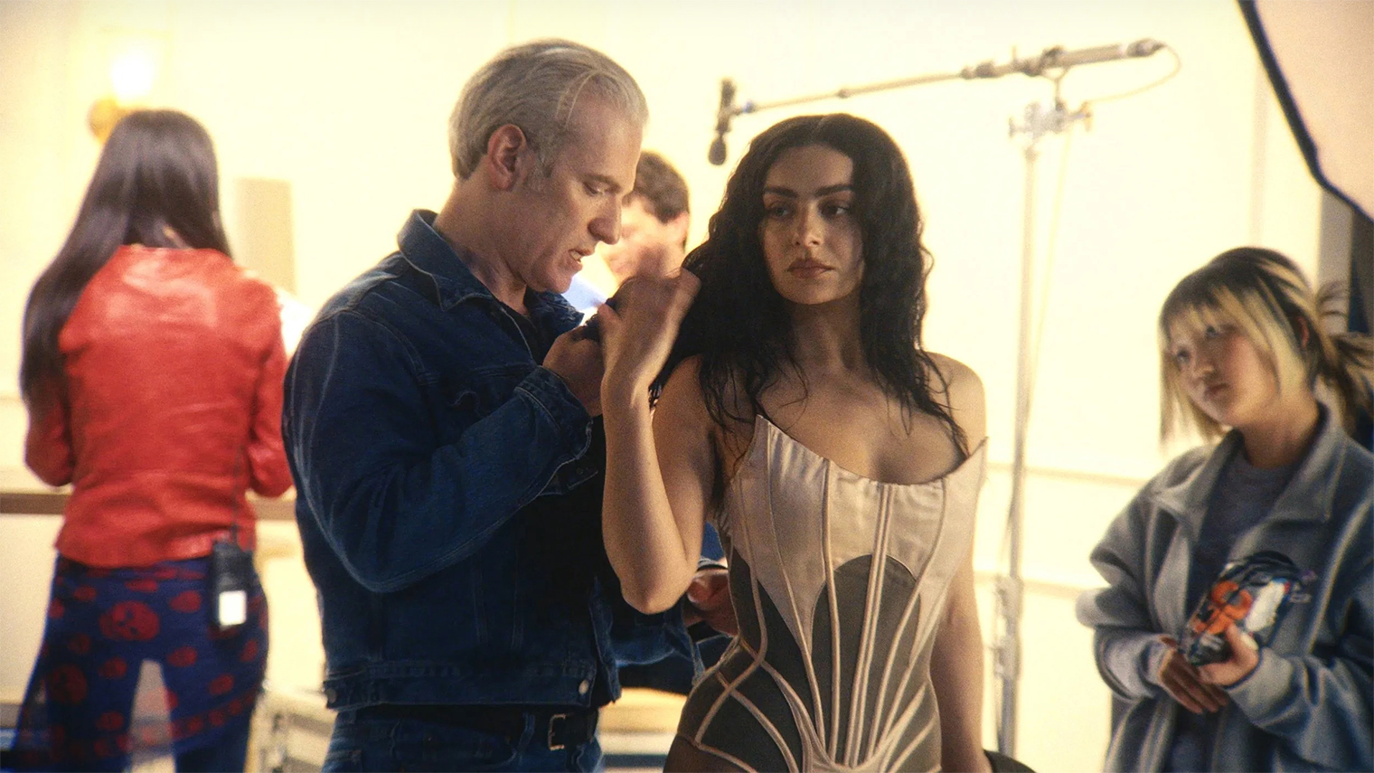 Премьера «Момента» прошла на Берлинском кинофестивале в 2026 году. © A24