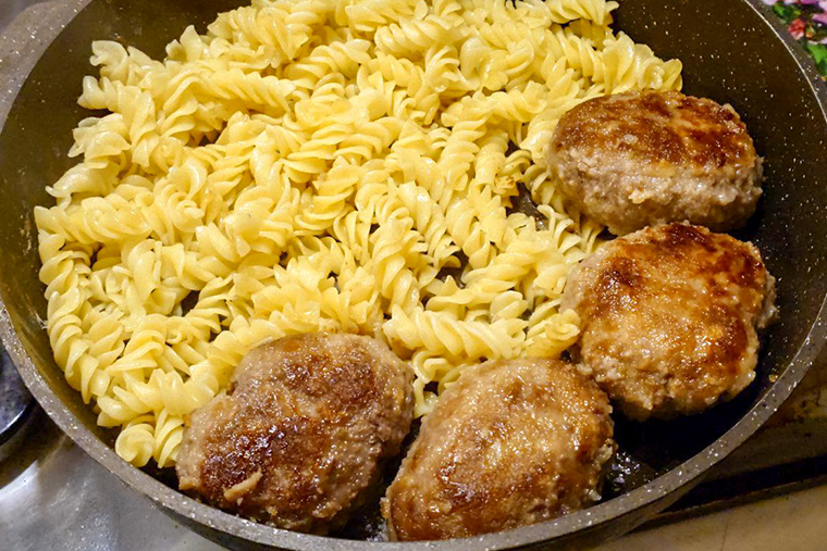 Ужин готовится