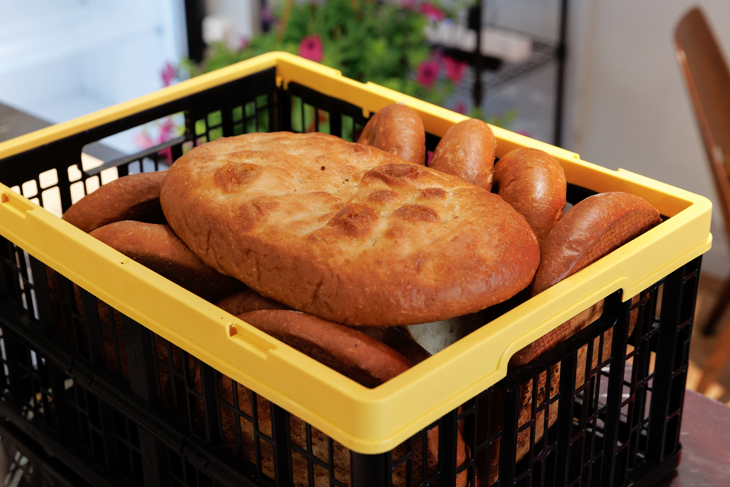 Производство печет хлеб под нас