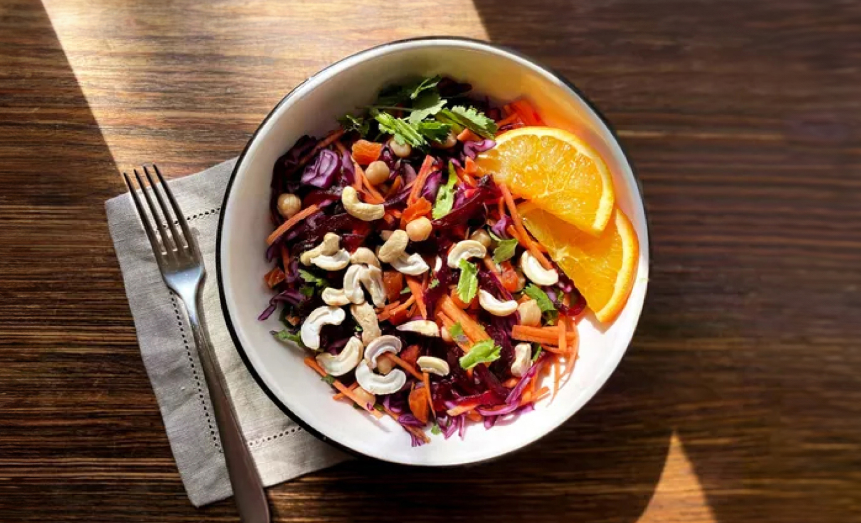 Салат с нутом и апельсиновой заправкой