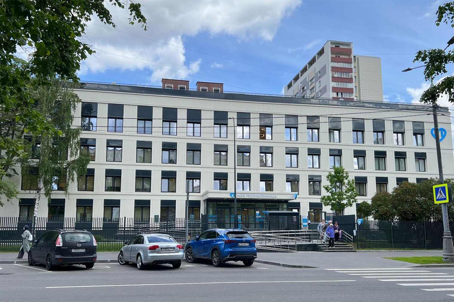 Поликлинику по улице Бестужевых недавно отремонтировали и внутри, и снаружи