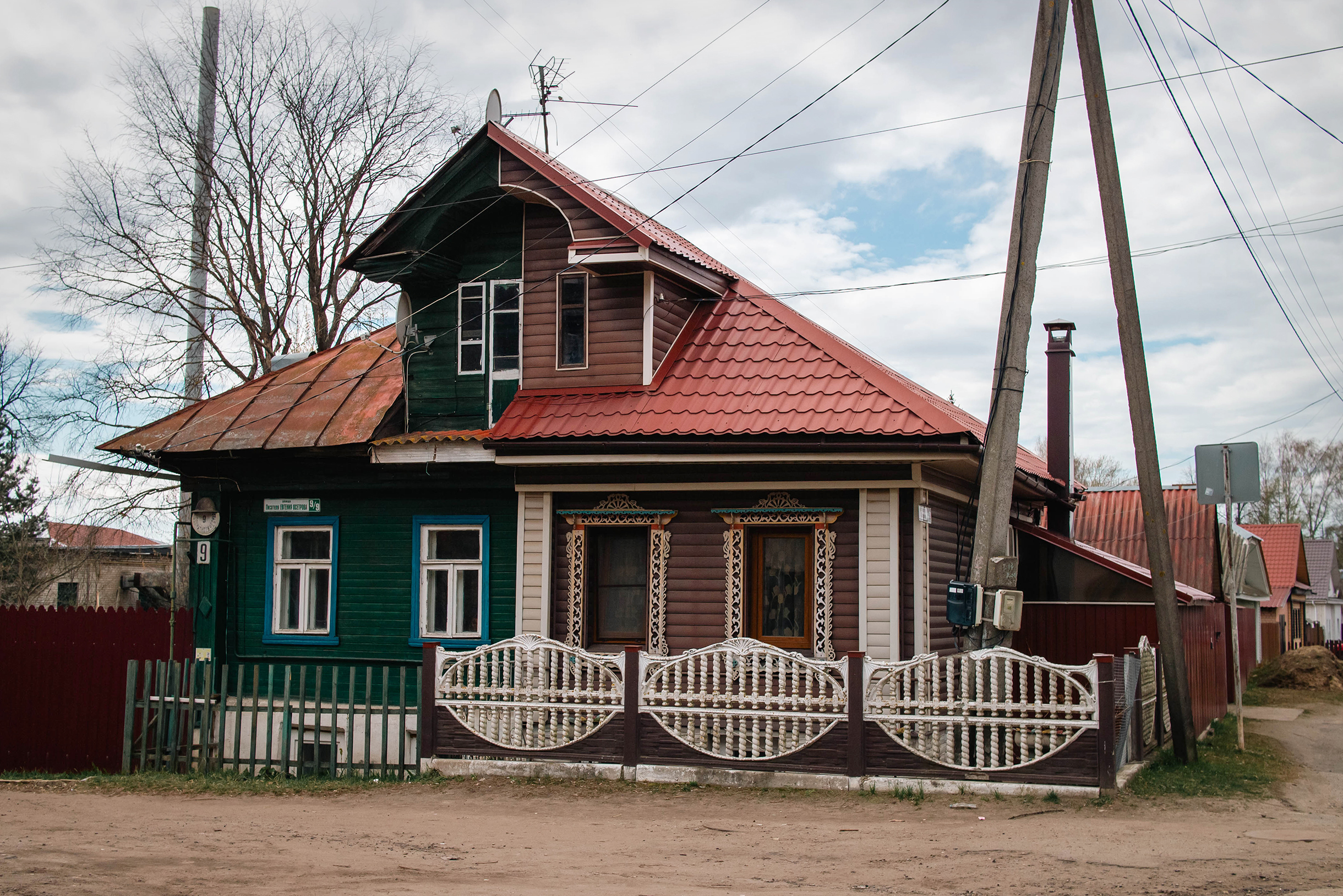 Прогулка на следующий день. Обычный дом в Ипатьевской слободе — историческом районе, который получил название в честь Ипатьевского монастыря. Многие туристы приезжают, чтобы посетить обитель, хотя и в самой слободе есть что посмотреть