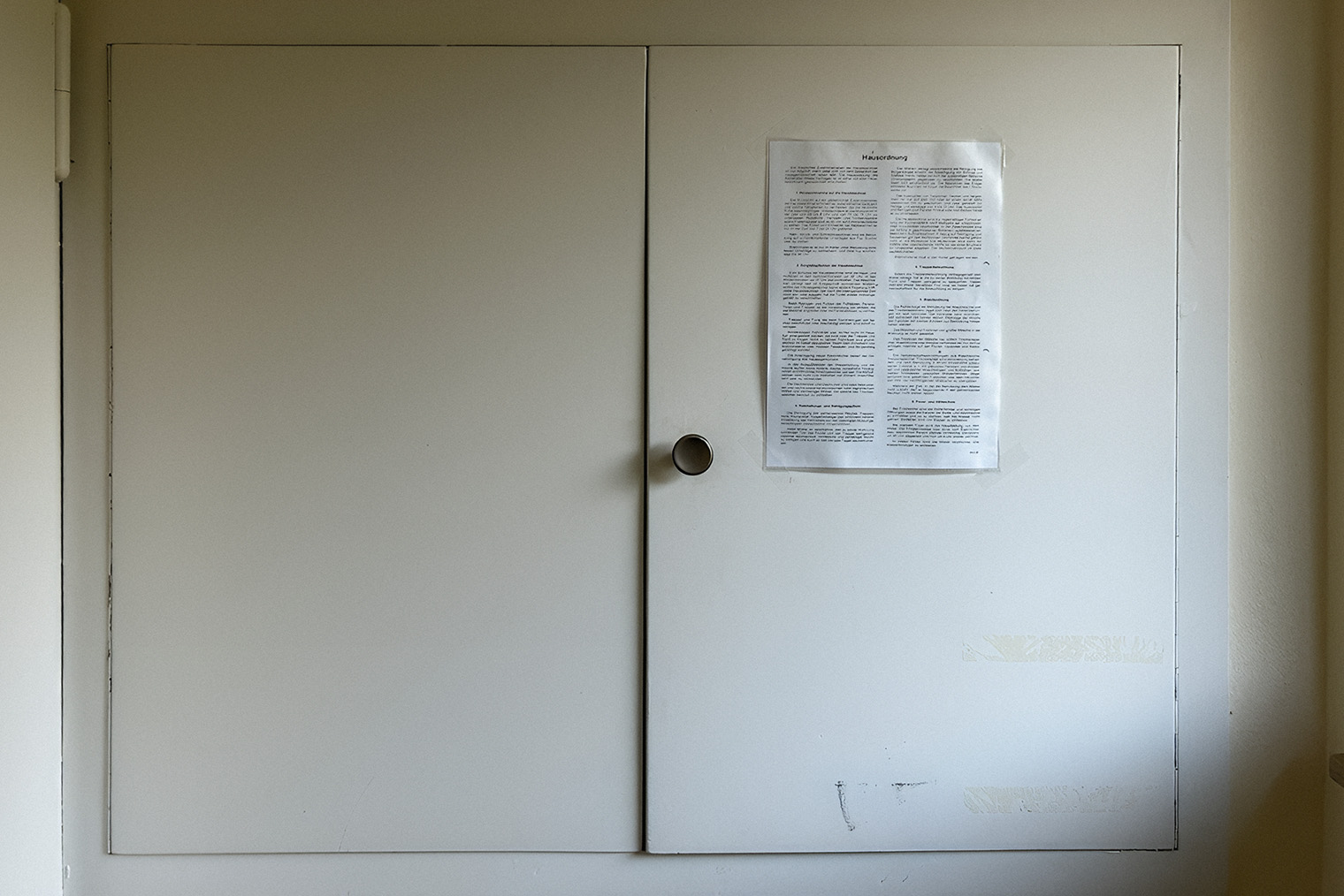 Правила дома на электрическом щитке