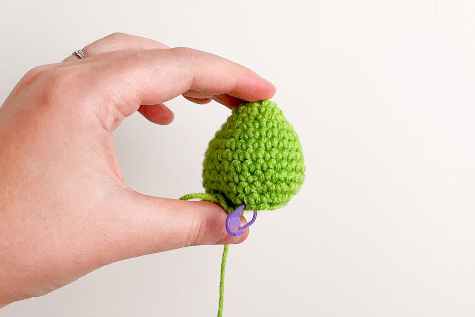 Ряд 13. Так выглядит яйцо после 13-го ряда — первого с убавками