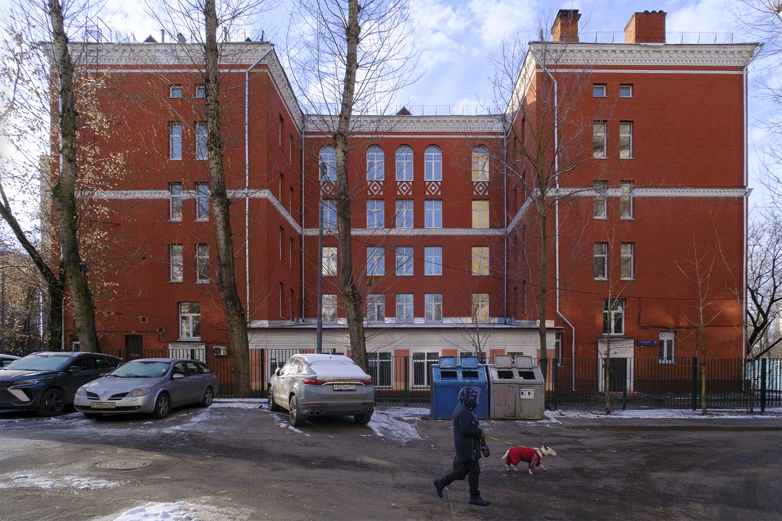 Один из корпусов школы № 1499