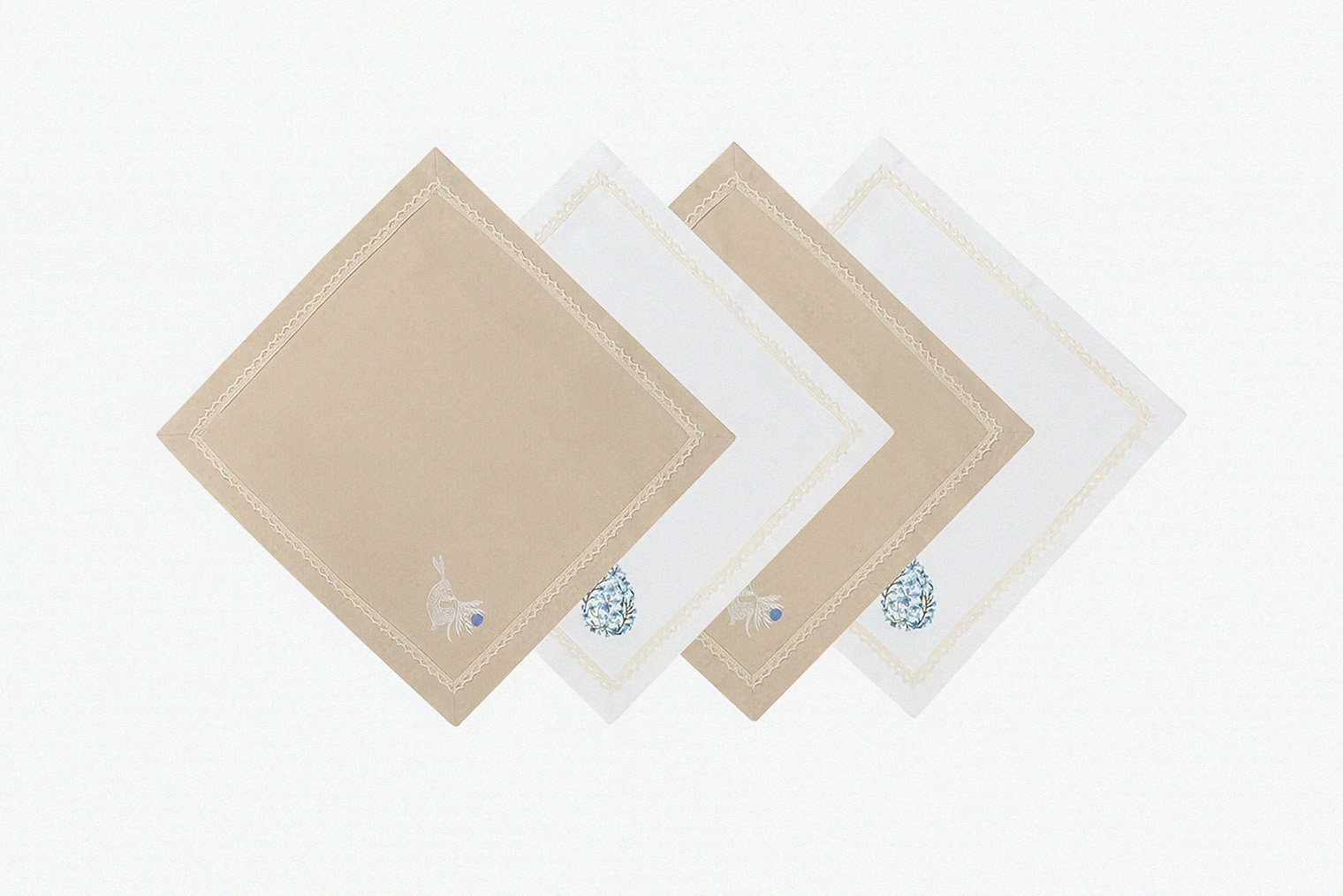 Такие текстильные кружевные салфетки подойдут для классической сервировки