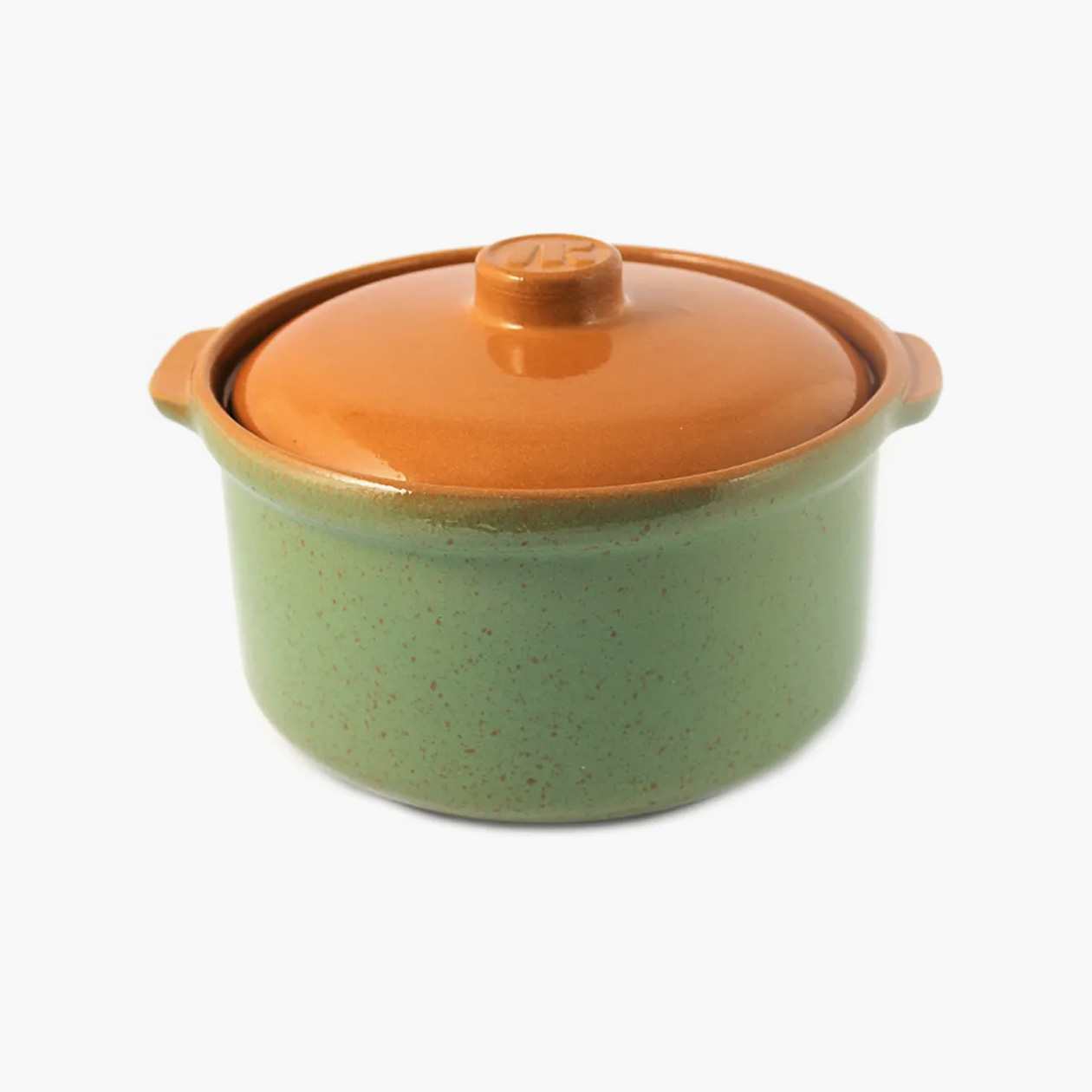 Керамический сотейник с крышкой диаметром 18 см и объемом 2 л стоит 1 400 ₽. © Ozon