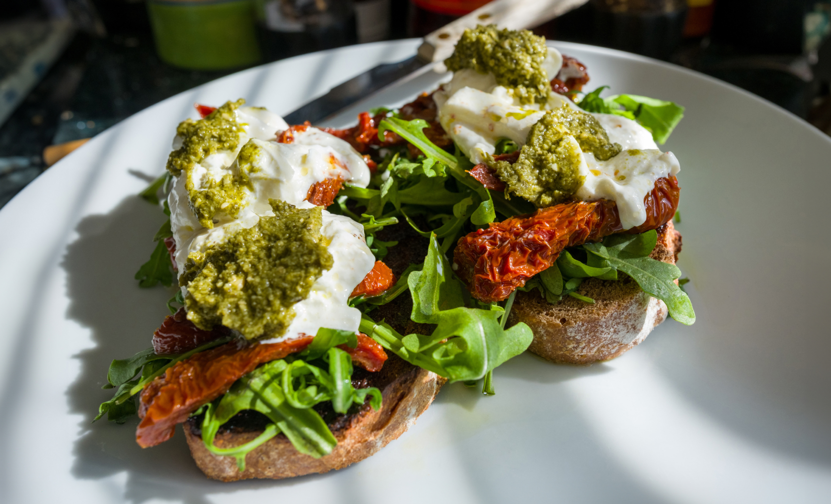 Песто и буррата