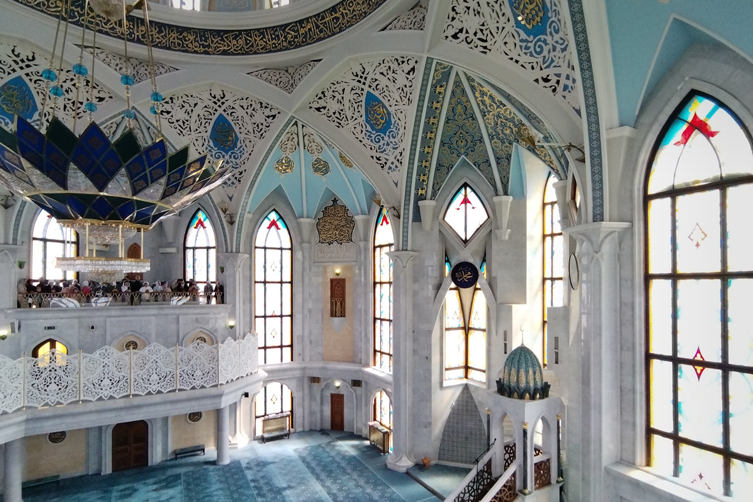 Ажурный смотровой балкон в мечети