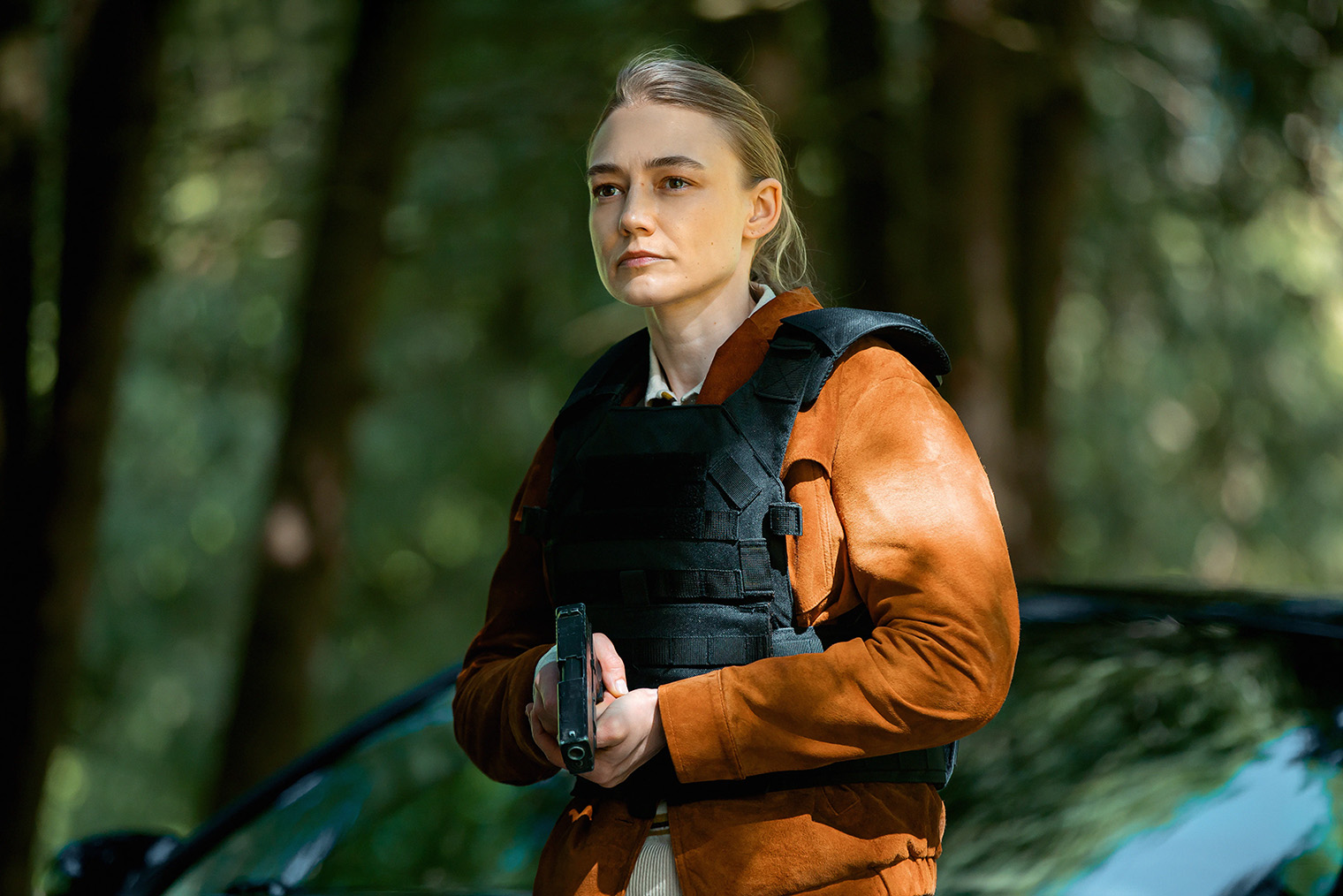 Акиньшина в классическом для российских сериалов образе сильной и одинокой следовательницы. © Kion