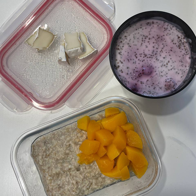 Вот так раскладываю кашу, это вкусно и удобно