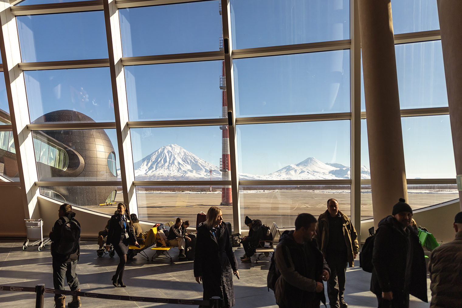 Из зоны вылета открывается вид на камчатские вулканы. Источник: УК «Аэропорты регионов»