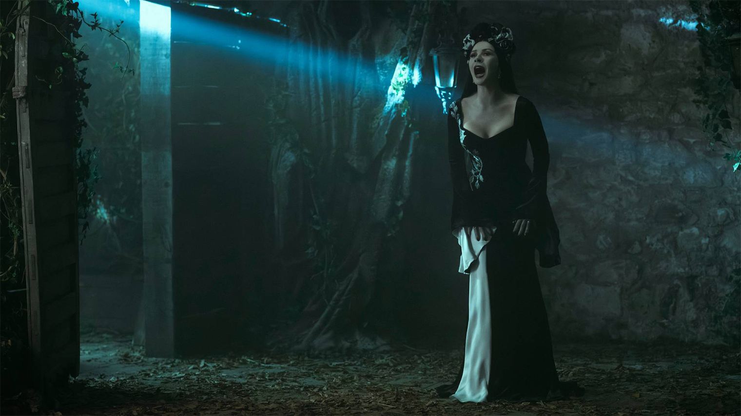 Во второй половине сезона экшен сменяется разговорами о психотерапии и принятии себя