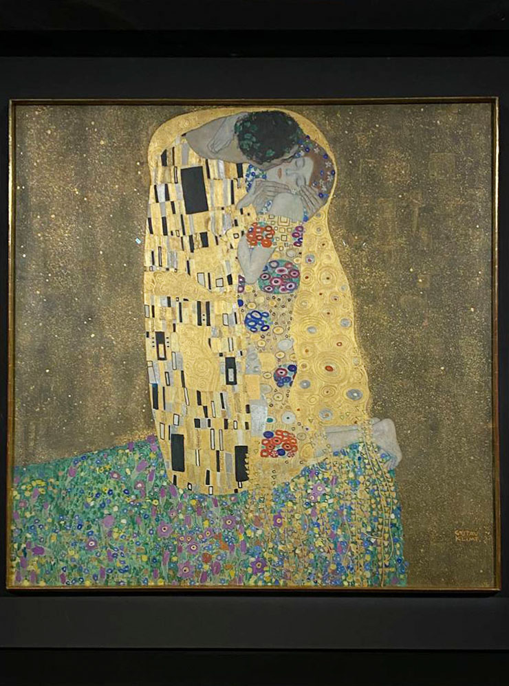 В Бельведере выставлена самая знаменитая картина Густава Климта — «Поцелуй»