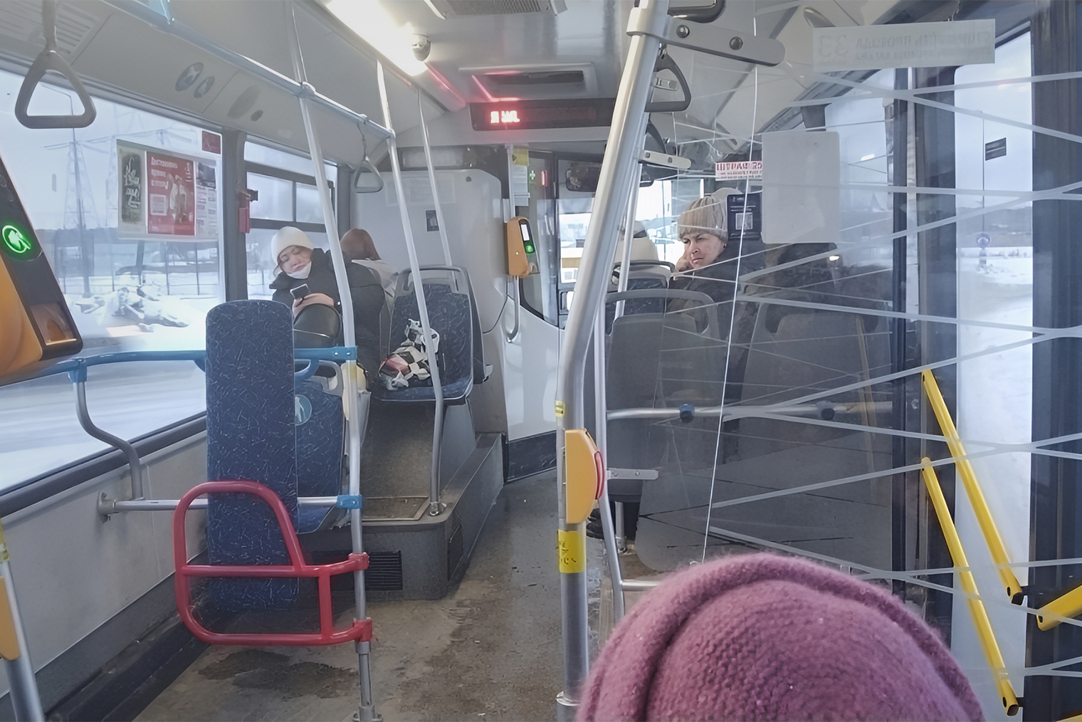 Автобусы бывают такими пустыми только во время сессии или каникул