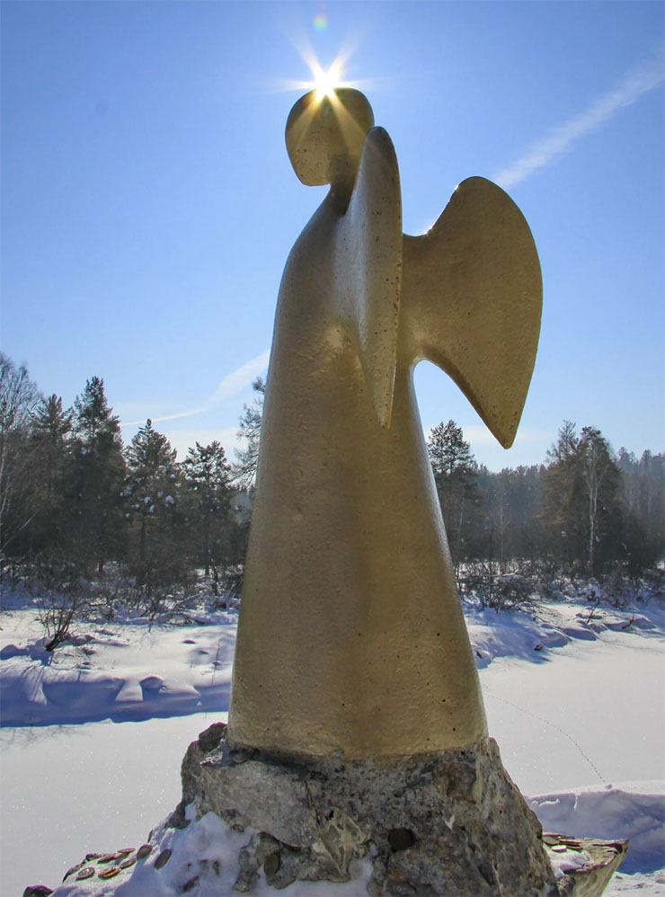 Скульптура «Ангел единой надежды». Источник: olenpark.ru