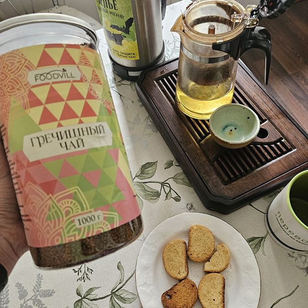 Пью гречишный чай, ем сухари