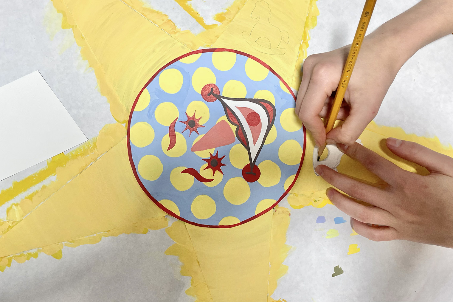 Обводим лошадку на каждом луче