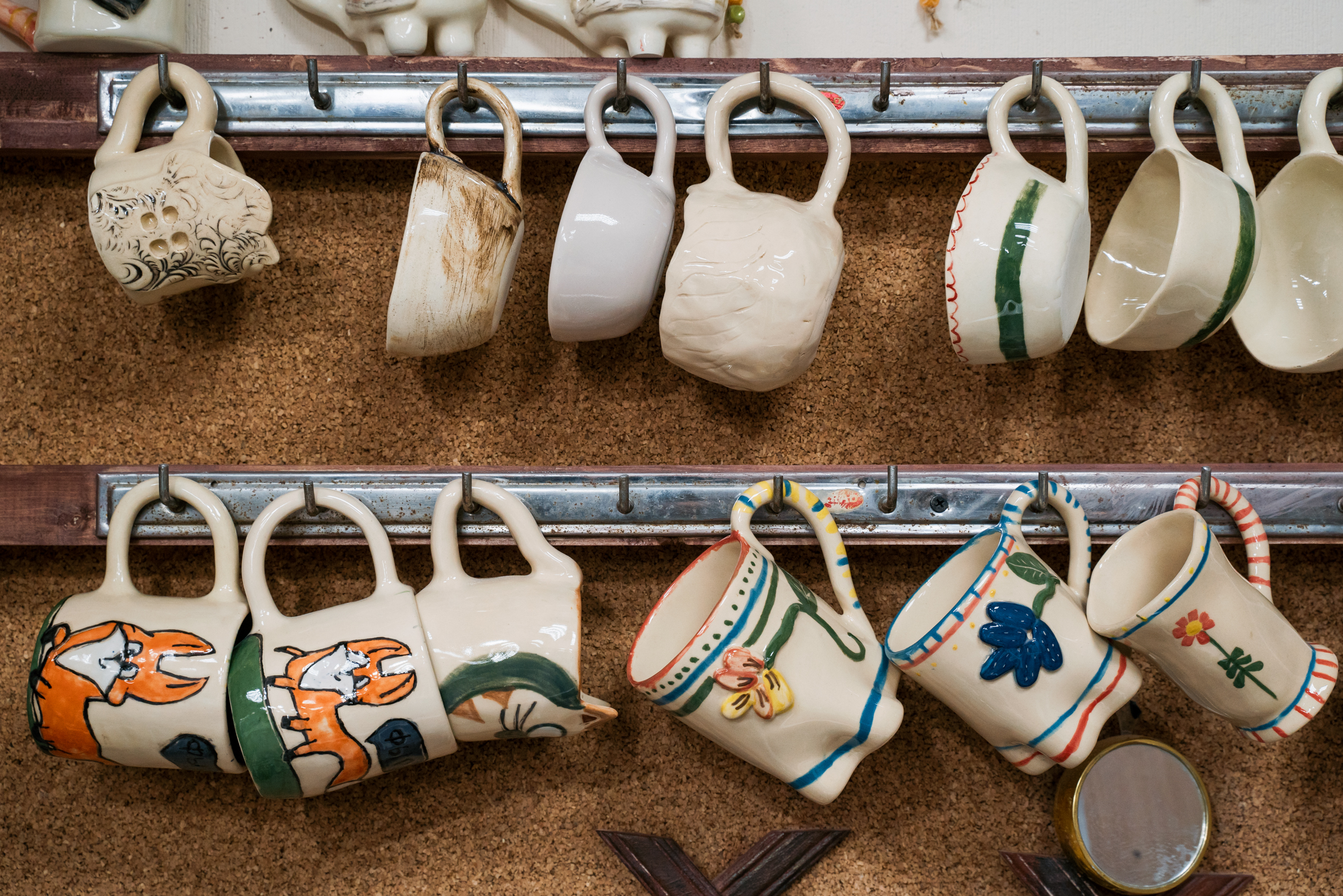 Каждый новичок проходит двухмесячную стажировку, за это время понимаем, подходим ли друг другу