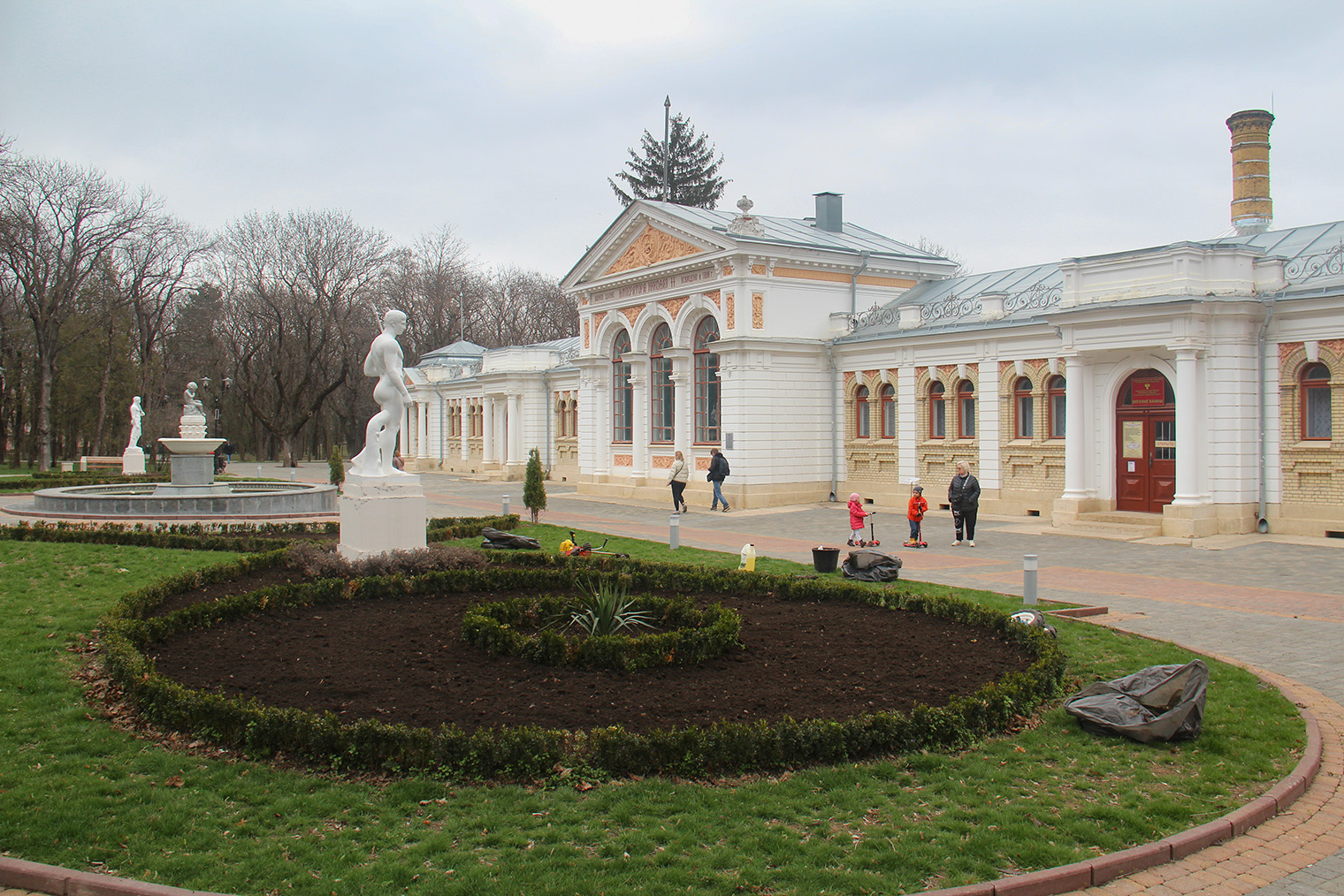 Здание Николаевских ванн