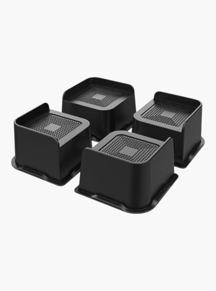 Простые накладки на ножки стоят меньше 300 ₽ и увеличат высоту стола на 7 см