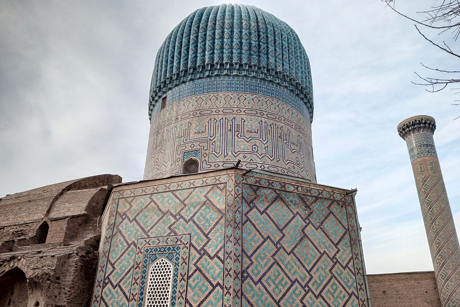 Купол мавзолея Гур⁠-⁠Эмир в Самарканде, где похоронен завоеватель Тамерлан