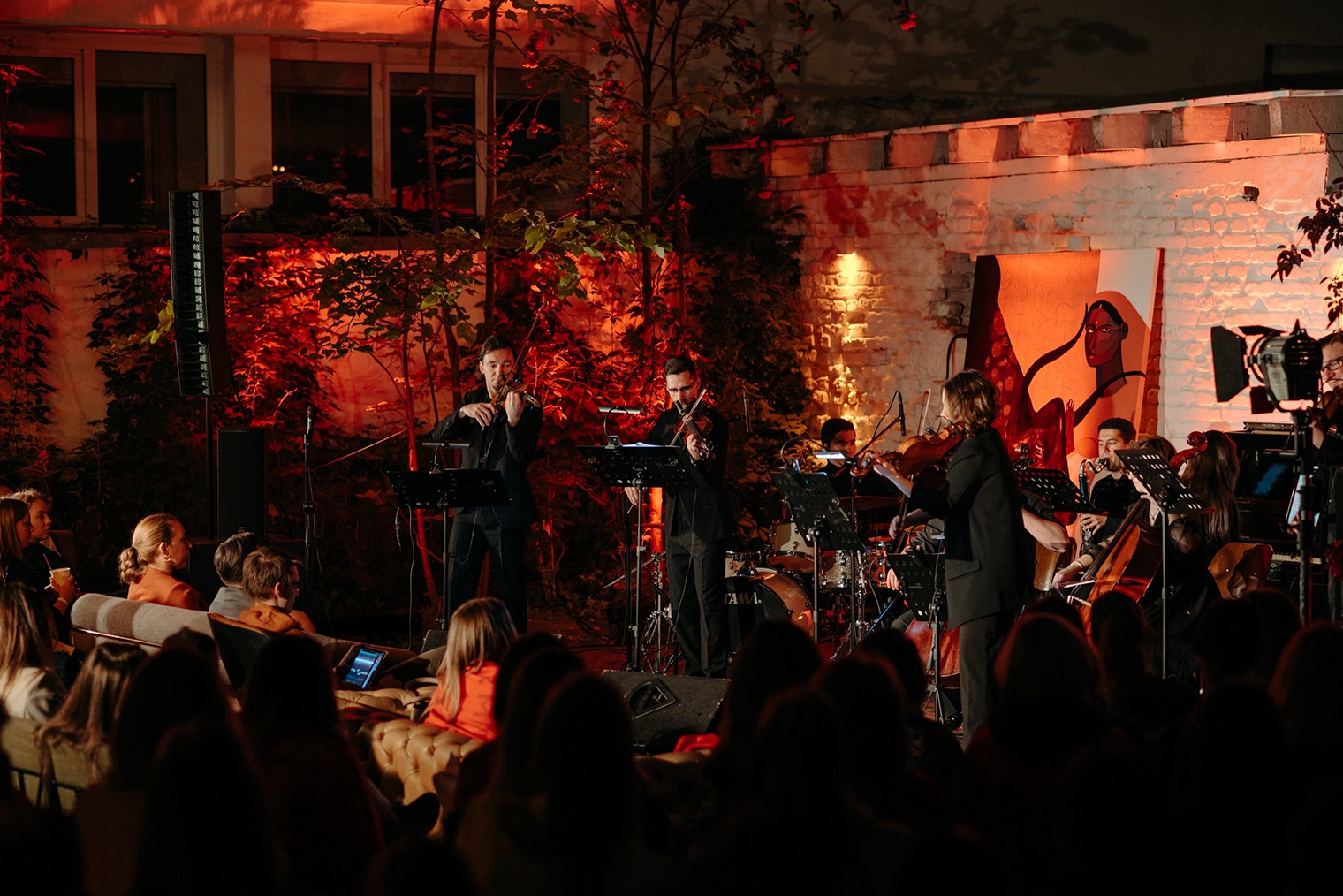 © Cinematica Orchestra