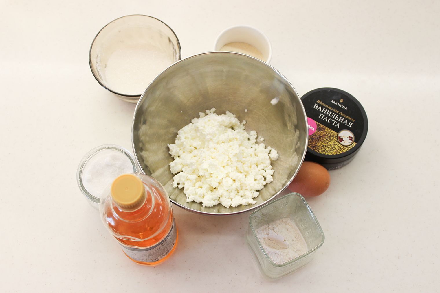 Ингредиенты для сырников с манкой