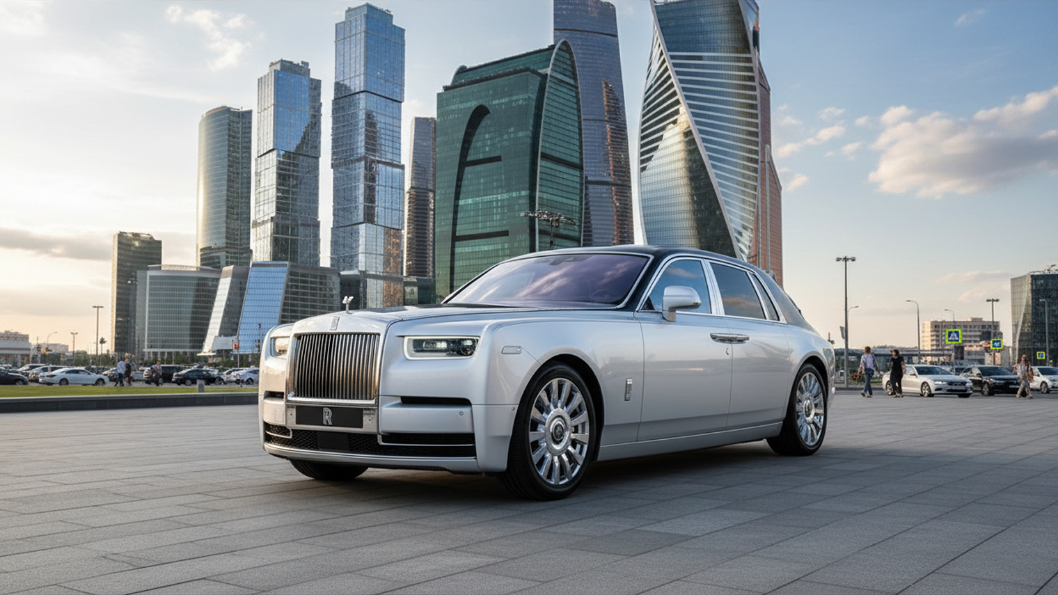 Девятое поколение Rolls-Royce Phantom. Впервые модель под этим именем появилась в 1925 году. Под капотом — только V12, никаких других моторов не ставят. Кузов может быть как стандартным, так и удлиненным, с увеличенным пространством для пассажиров сзади. © no.needcalc.com