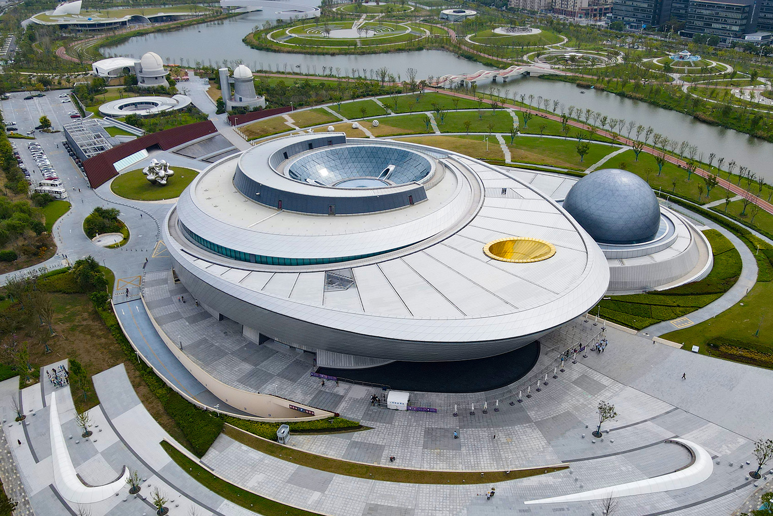 Основные архитектурные элементы здания отсылают к Луне, Солнцу и другим звездам. © CFOTO / Future Publishing via Getty Images
