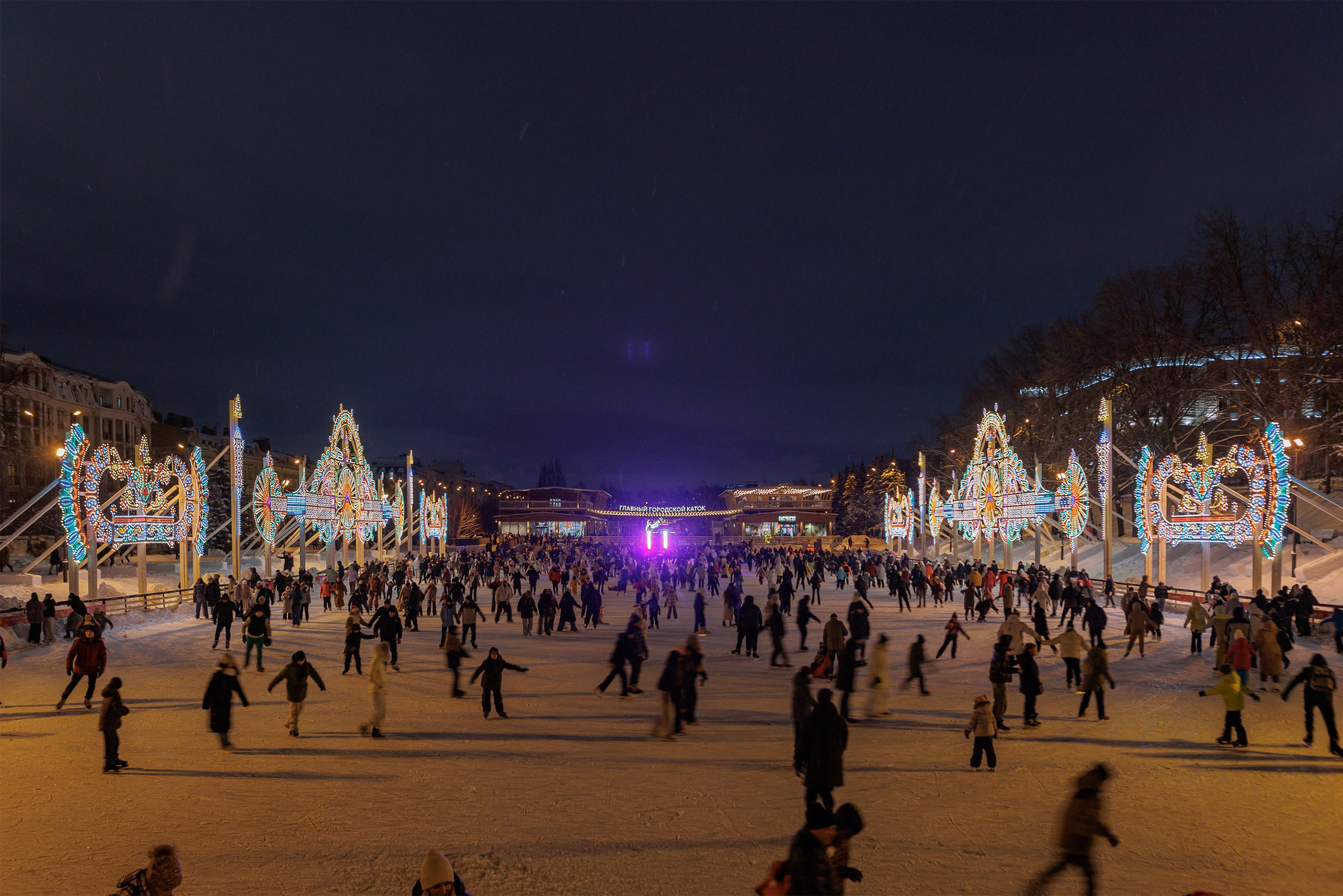 Главный каток Казани открыли в парке «Черное озеро». График работы опубликовали на сайте Дирекции парков и скверов Казани